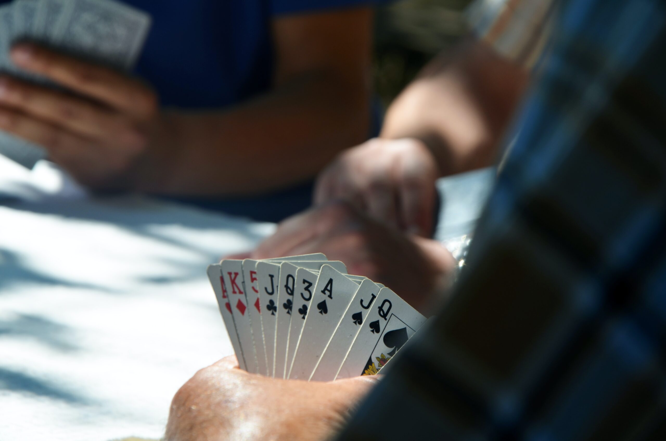 Explorando el Universo de los Casinos Online: Más Allá de los Rodillos y Cartas